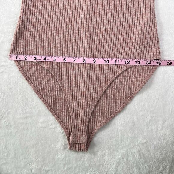 Forever 21 Pink Ribbed Short Sleeve Bodysuit Size Medium - Picture 8 of 9